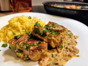 Polędwiczki wieprzowe w sosie whiskey